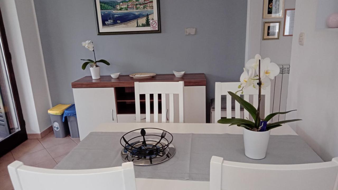 לאבין Apartments Radovic מראה חיצוני תמונה